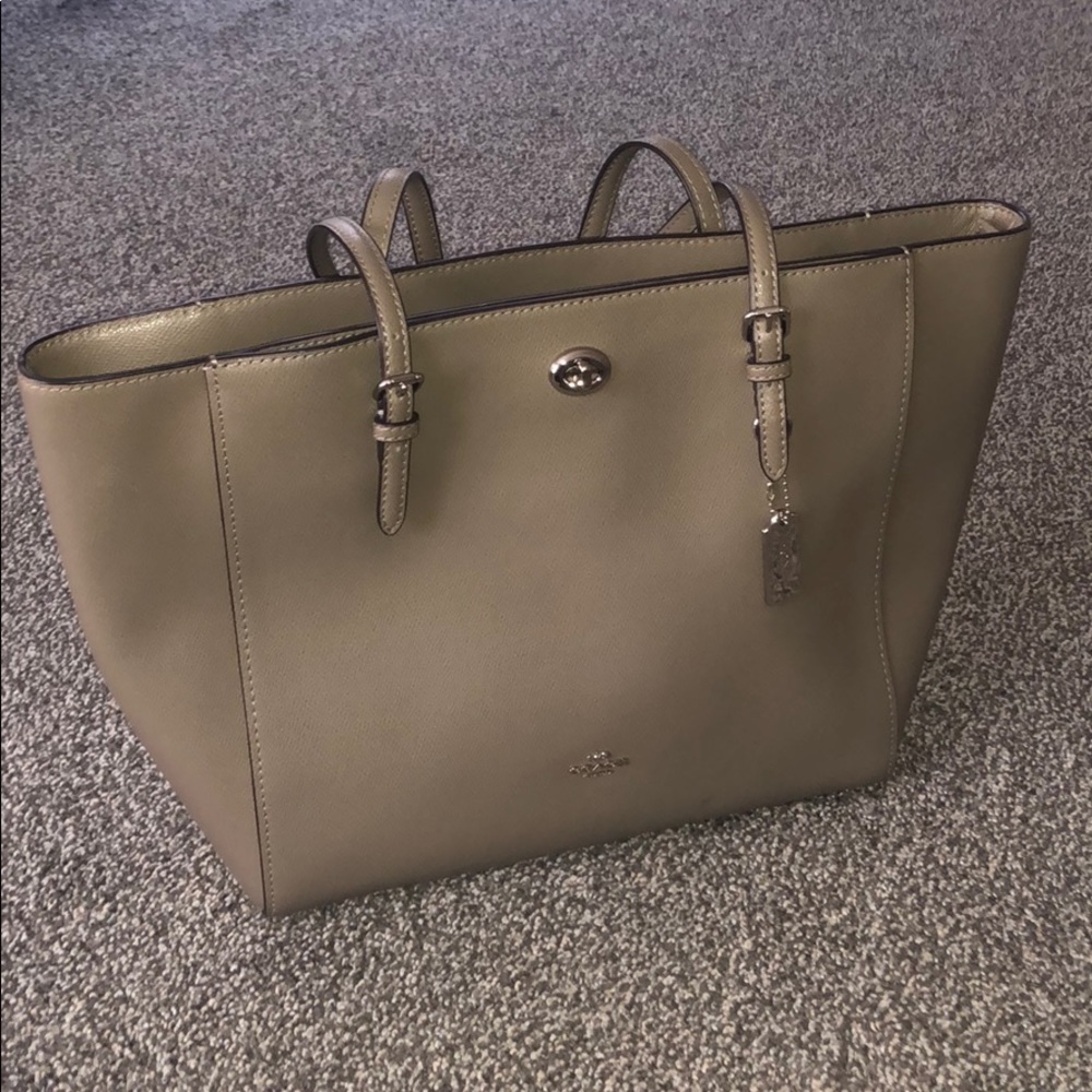 Coach turnlock tote bag!